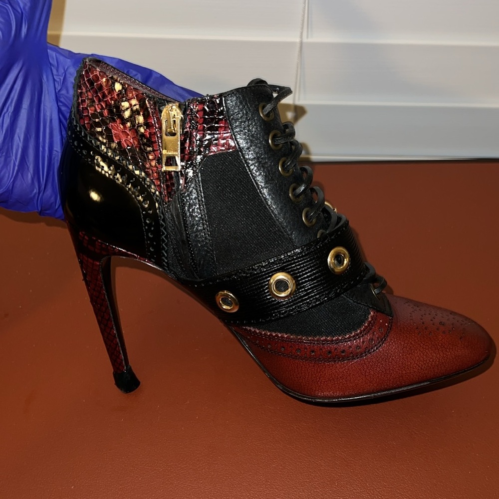 VGUC - Burberry Westmarsh Ankle Boots - Picture 11 of 16